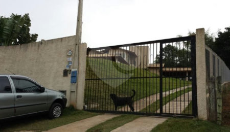 Chácara à venda com 2 suítes no Centro, Araçoiaba da Serra, SP