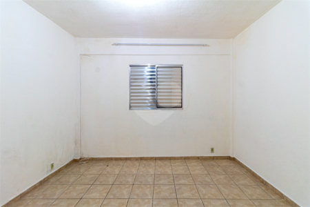 Casa à venda com 3 quartos, sendo 1 suíte, em Jardim Paris, São Paulo, SP