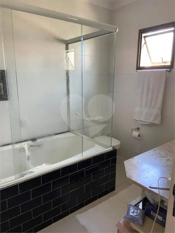 Casa à venda com 3 quartos, sendo 1 suíte,  no condomínio Villas de São Francisco I, São Paulo - SP