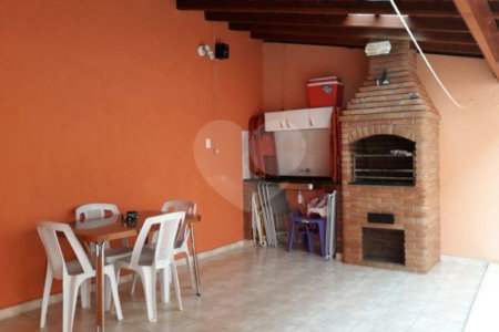 Sobrado à venda com 3 quartos, sendo 1 suíte,  em Chácara Jafet, Mogi das Cruzes, SP