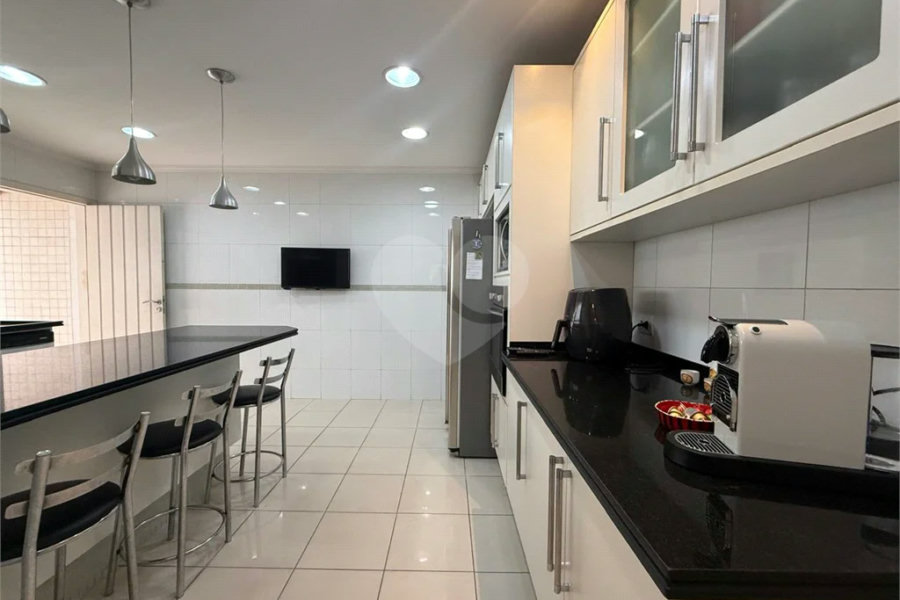 Sobrado à venda com 4 quartos, sendo 2 suítes, em Palmas do Tremembé, São Paulo, SP
