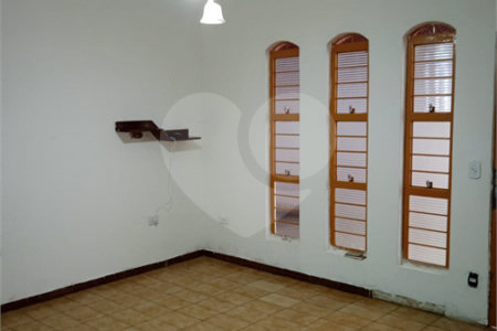 Casa à venda com 3 quartos, sendo 1 suíte,  em São Roque Country Club I, Mairinque, SP