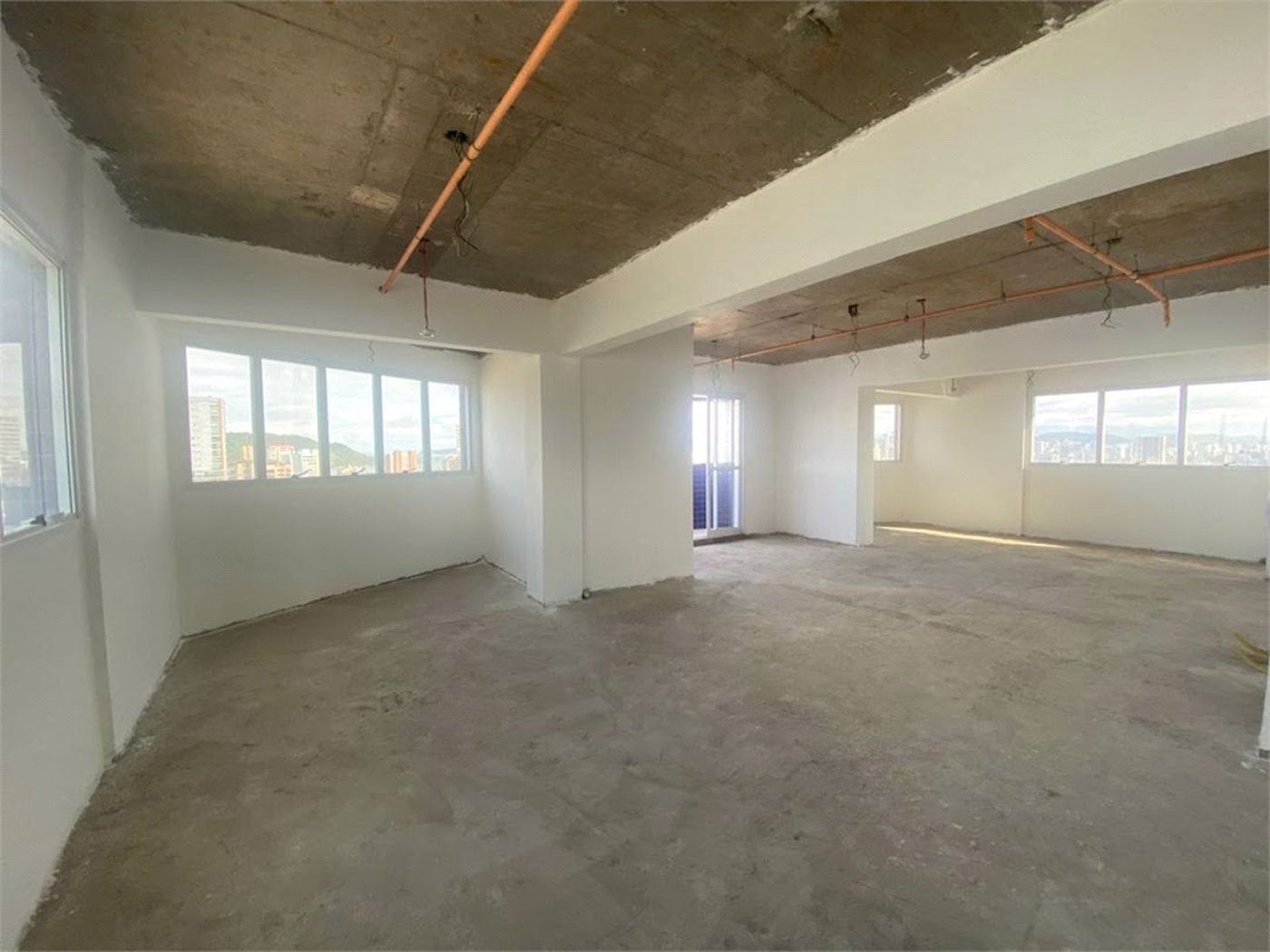 Sala Comercial à venda, Ponta da Praia, Santos - SA0100.