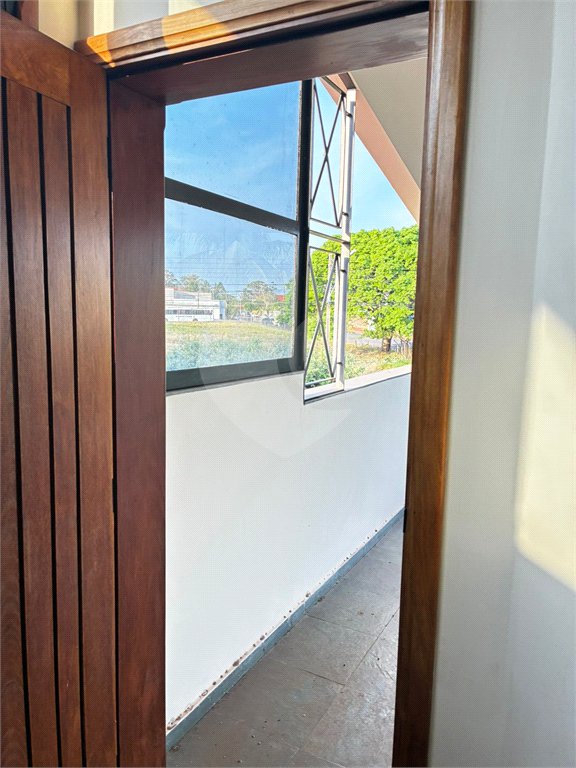 Sobrado para alugar com 4 quartos, sendo 2 suítes,  no Centro, Três Lagoas, MS