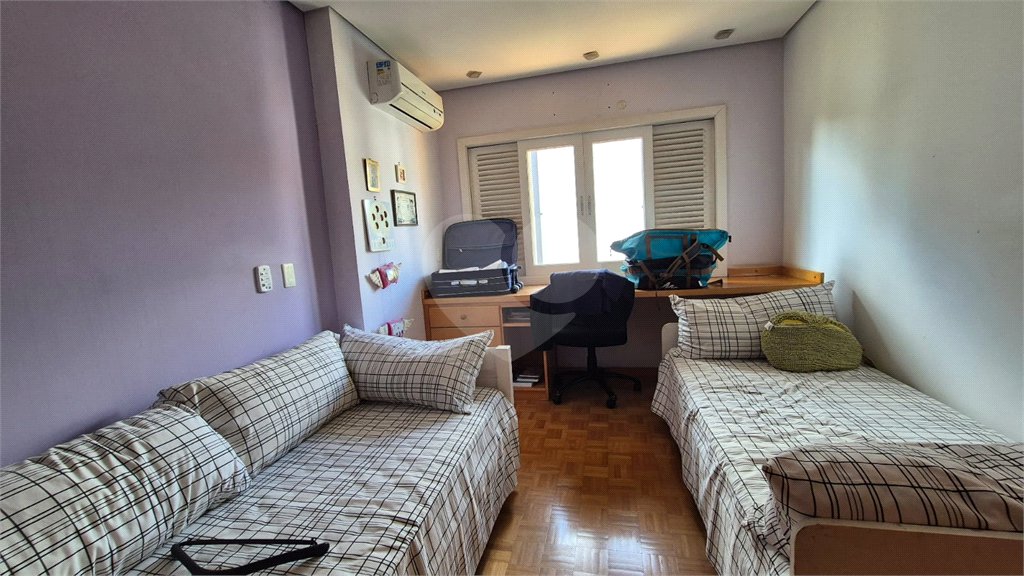 Casa à venda com 4 suítes no condomínio Vivenda do Lago, Sorocaba - SP