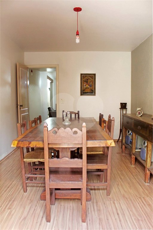 Casa à venda com 4 quartos, sendo 2 suítes, em Jardim Leonor, São Paulo, SP