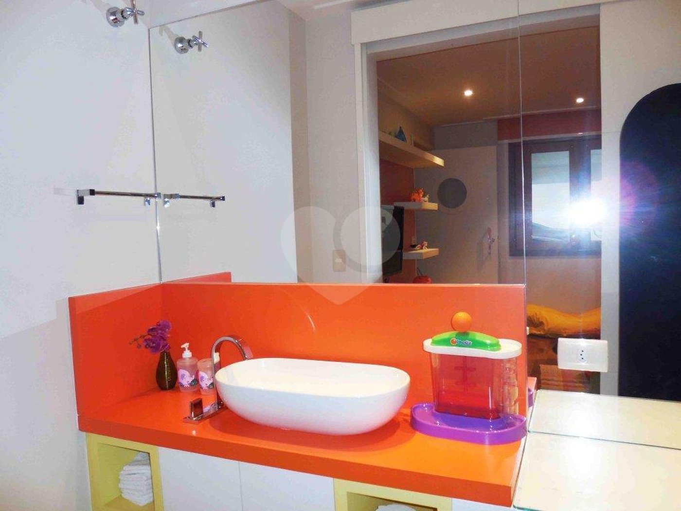Casa à venda com 4 suítes no condomínio Vilaggio Monte Alegre, São Paulo - SP