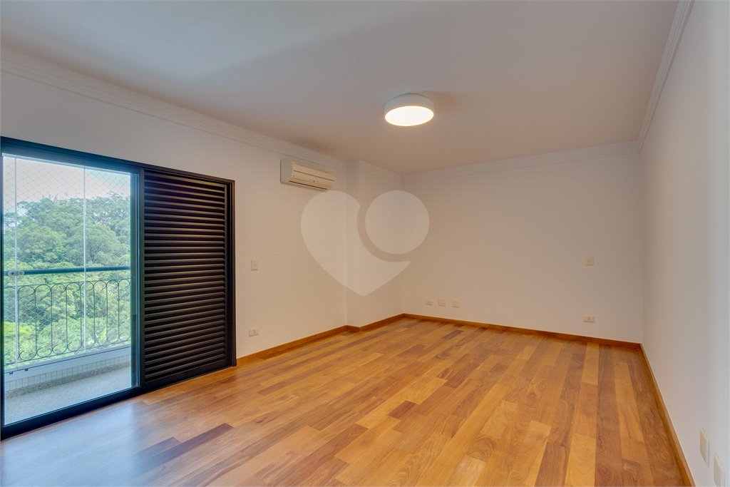 Apartamento à venda com 4 suítes em Jardim Marajoara, São Paulo, SP
