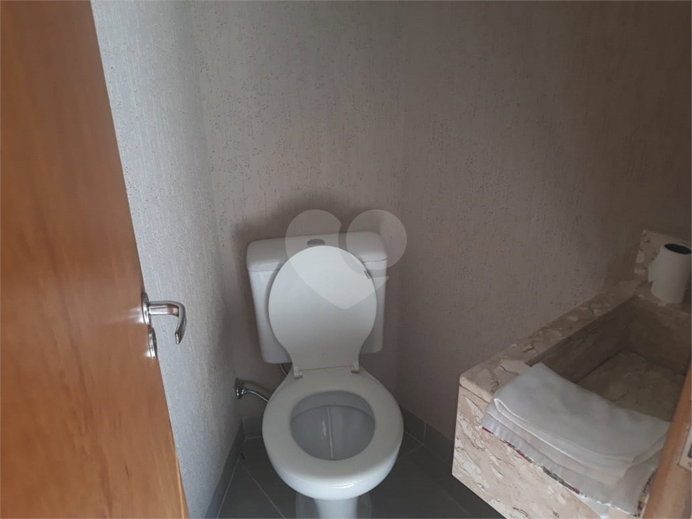 Casa à venda com 2 suítes no condomínio martinha, São Paulo - SP