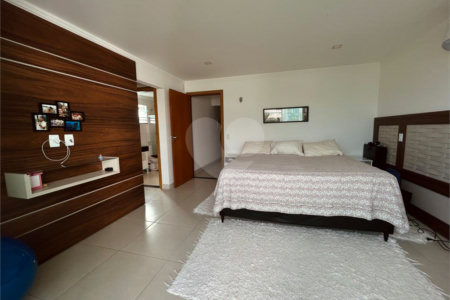 Duplex à venda com 1 quarto, sendo 3 suítes, em Taperapuan, Porto Seguro, BA