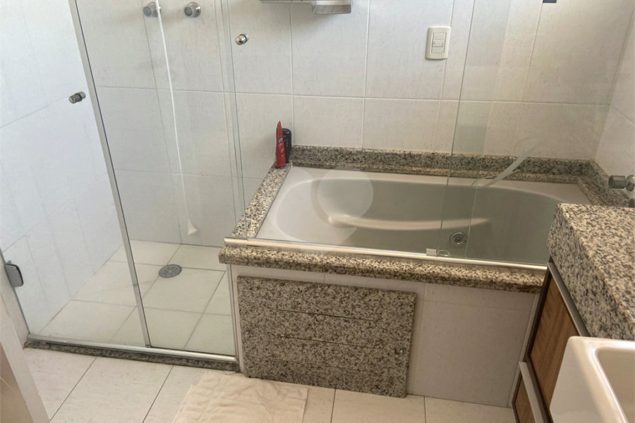 Sobrado à venda com 3 suítes em Santana, São Paulo, SP