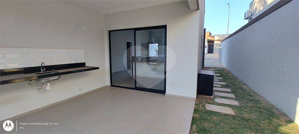 Casa à venda com 3 suítes no condomínio Reserva Ybyra, Atibaia - SP