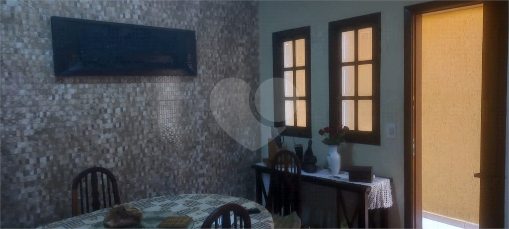 Casa à venda com 3 quartos, sendo 1 suíte,  em Vila Augusta, Guarulhos, SP