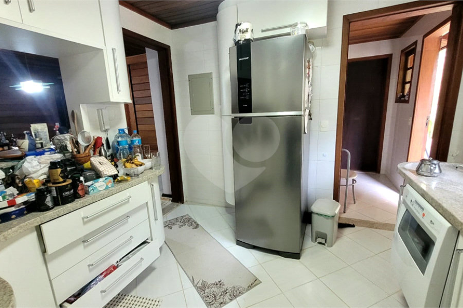 Casa à venda com 3 suítes no condomínio Sausalito, Mairiporã - SP