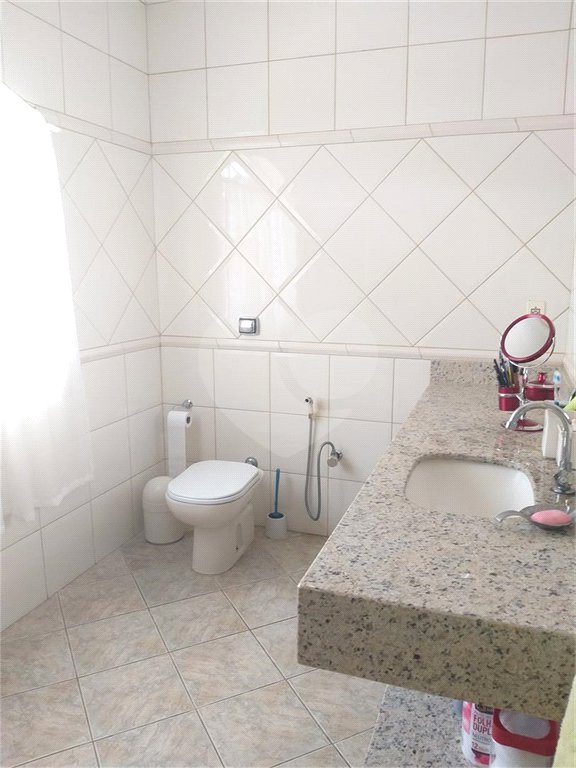 Casa à venda com 4 quartos, sendo 3 suítes, no condomínio São Joaquim, Vinhedo - SP