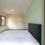Casa com 3 dormitórios sendo 3 suítes com 03 vagas de garagem.