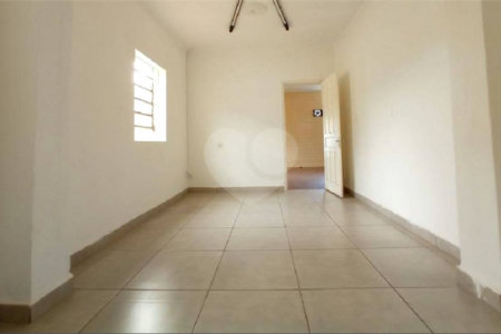 Casa térrea na Sallum.