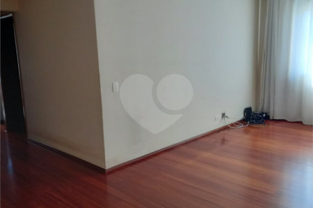 Apartamento à venda com 3 quartos, sendo 1 suíte, em Santo Amaro, São Paulo, SP