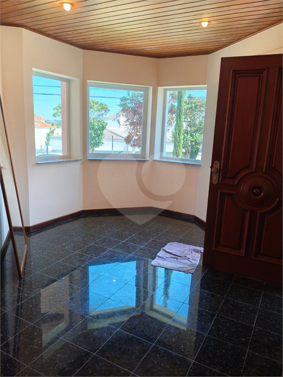 Casa à venda ou para alugar com 3 suítes no condomínio Estância Marambaia, Vinhedo - SP