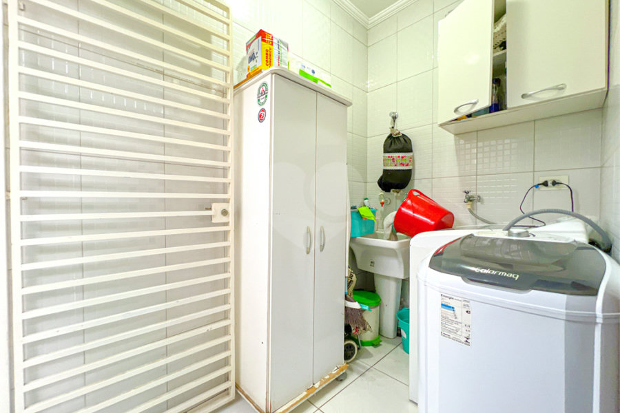 Casa à venda com 3 quartos, sendo 1 suíte,  no condomínio 658, São Paulo - SP