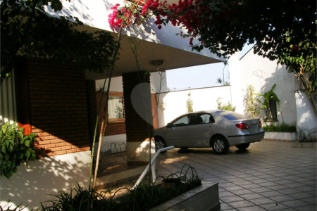 Casa de Vila à venda ou para alugar com 4 suítes em Guarapiranga, São Paulo, SP