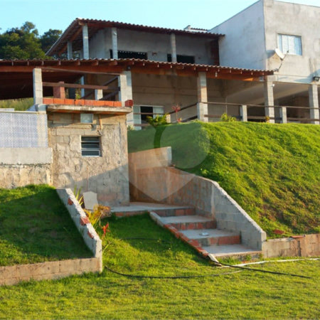 Chácara à venda com 3 quartos, sendo 1 suíte,  em Botujuru, Mogi das Cruzes, SP