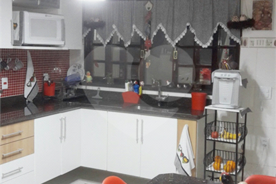Casa à venda com 3 quartos, sendo 1 suíte,  em Horto Florestal, São Paulo, SP