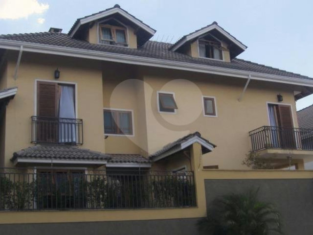 Sobrado à venda com 4 quartos, sendo 2 suítes,  em Horto Florestal, São Paulo, SP
