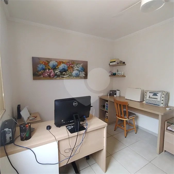 Apartamento em Atibaia com 2 dormitórios (1 suíte), 2 vagas de garagem, elevador, salão de festas, excelente localização