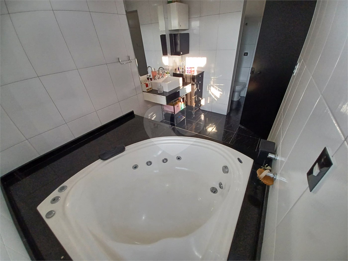 Apartamento à venda ou para alugar com 2 quartos, sendo 1 suíte, em Tremembé, São Paulo, SP