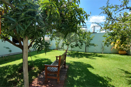 Casa à venda com 4 suítes no condomínio Parque Chapada de Itu, Itu - SP