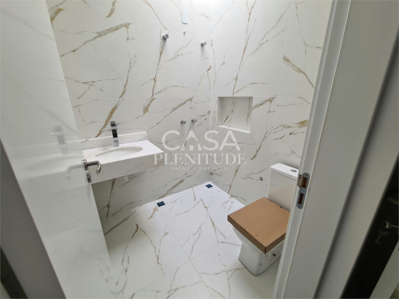 Casa em condomínio à venda com 3 suítes, em Wanel Ville, Sorocaba, SP