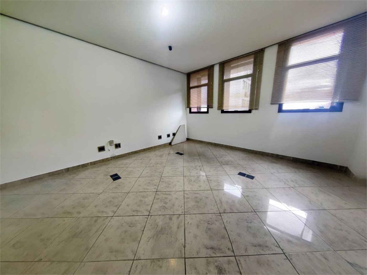 Sala Comercial para locação, Vila Nova, Santos - SA0073.