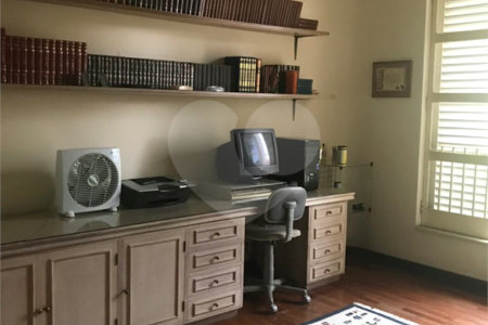 Casa à venda com 4 suítes em Jardim Leonor, São Paulo, SP
