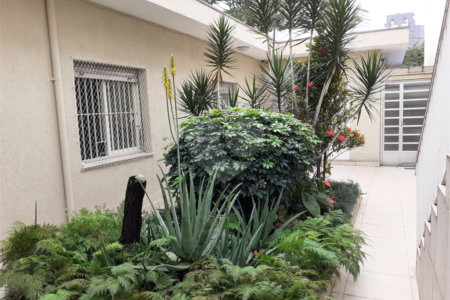 Sobrado à venda com 3 quartos, sendo 1 suíte, em Brooklin, São Paulo, SP