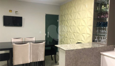 Sobrado à venda com 3 quartos, sendo 1 suíte,  em Vila Tibiriçá, Santo André, SP