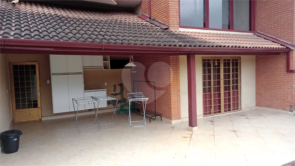 Sobrado à venda com 4 quartos, sendo 3 suítes,  em Horto Florestal, São Paulo, SP