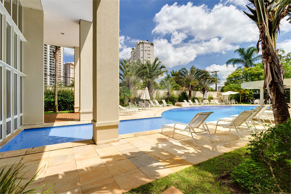 Apartamento à venda ou para alugar com 4 suítes em Alto da Boa Vista, São Paulo, SP