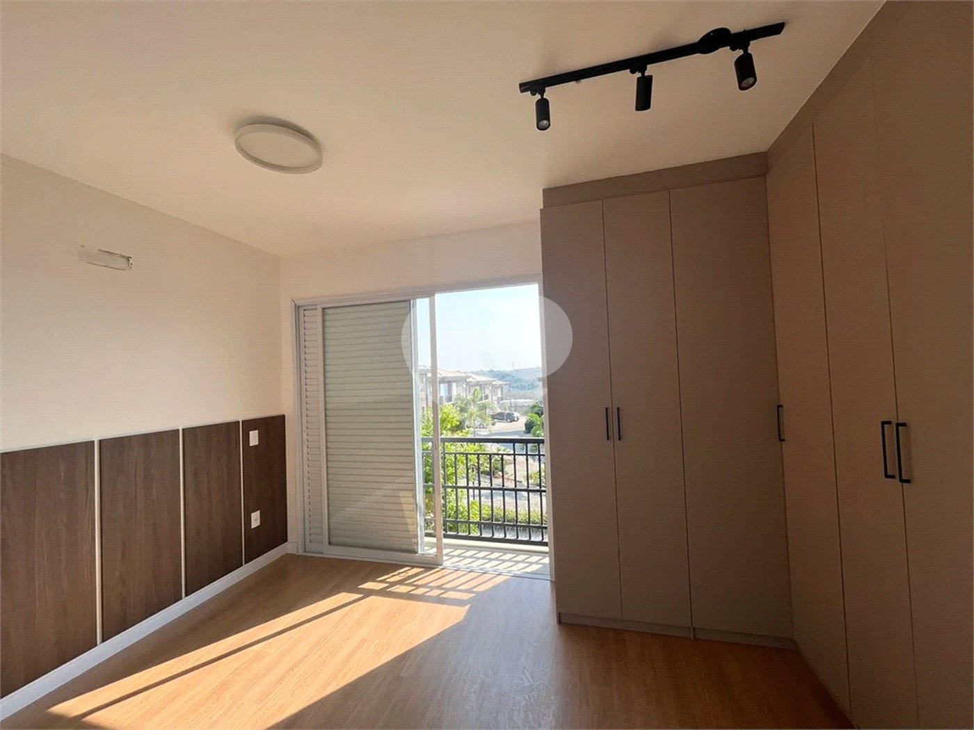 Casa à venda ou para alugar com 3 suítes no condomínio Quinta das Parreiras, Valinhos - SP