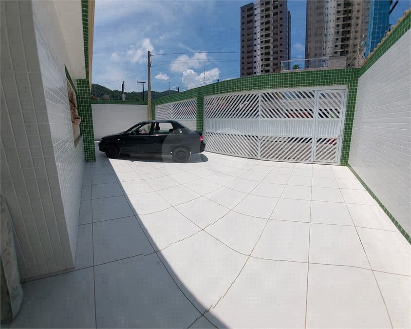 Casa Térrea à venda com 3 quartos em Vila São Paulo, Mongaguá, SP