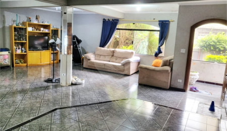 Casa à venda com 4 quartos, sendo 2 suítes,  em Vila Maria, São Paulo, SP