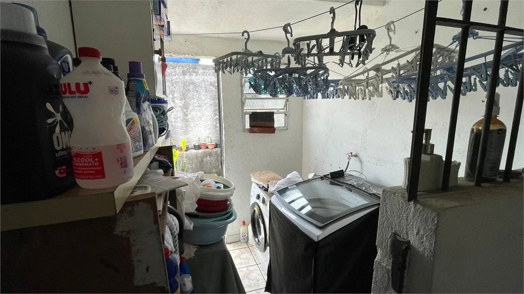 Sobrado à venda com 3 quartos em Jardim Laila, Embu das Artes, SP