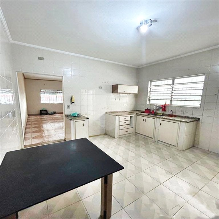 Sobrado à venda com 3 quartos, sendo 1 suíte, em Jardim Peri, São Paulo, SP
