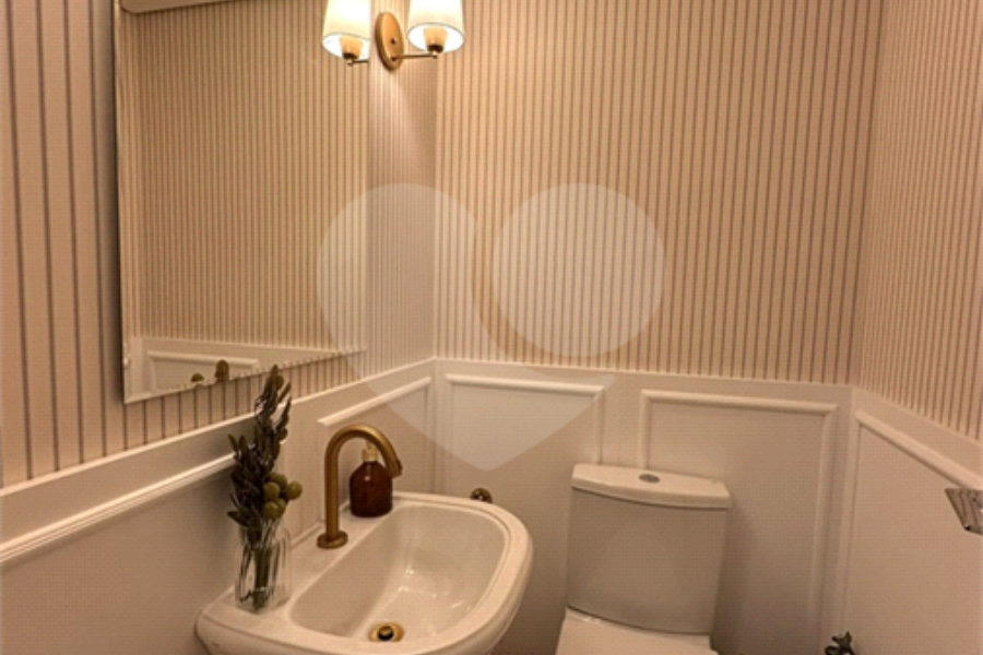 Apartamento para alugar com 3 quartos, sendo 2 suítes, em Moema, São Paulo, SP