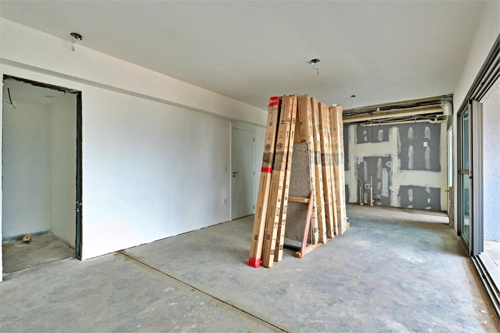 Apartamento à venda com 4 quartos, sendo 2 suítes,  em Jardim das Acácias, São Paulo, SP