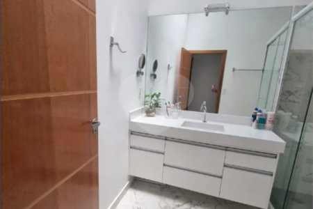 Sobrado à venda com 2 quartos em Santa Teresinha, São Paulo, SP