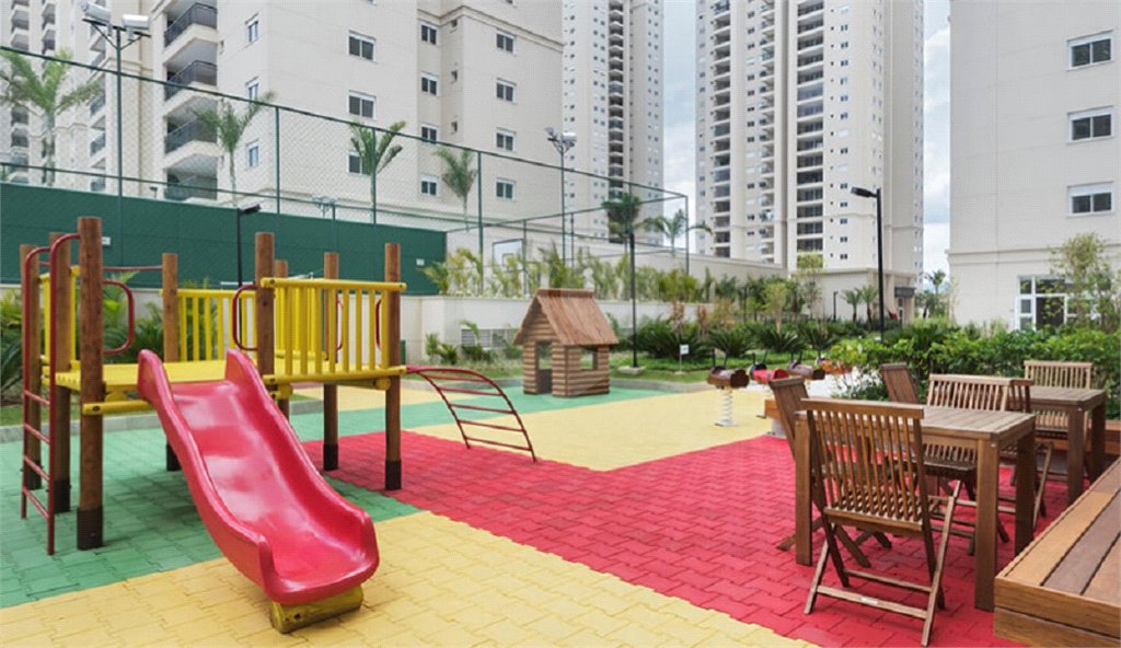 Apartamento à venda com 4 quartos, sendo 3 suítes, em Jardim Flor da Montanha, Guarulhos, SP