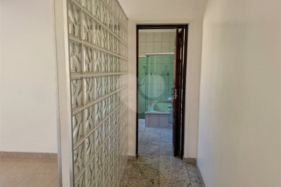 Sobrado à venda com 3 quartos no Brasilândia, São Paulo, SP