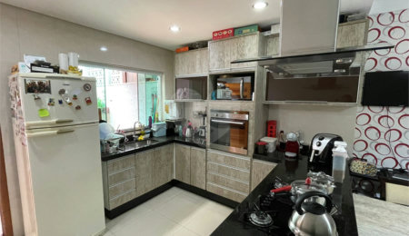 Casa à venda com 3 suítes em Vila Assunção, Santo André, SP