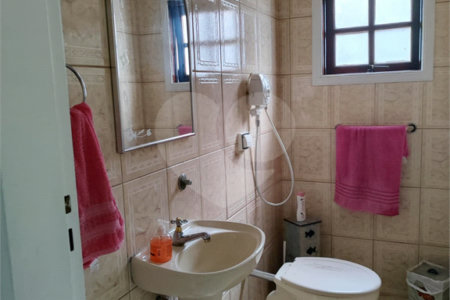 Casa à venda com 4 quartos, sendo 1 suíte, em Jardim Leila, Guarulhos, SP